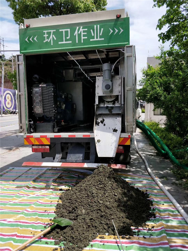 东乌珠穆沁淤泥干湿分离