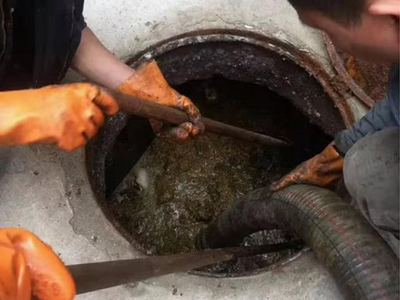 东乌珠穆沁化油池、化粪池清理要做哪些安全措施？